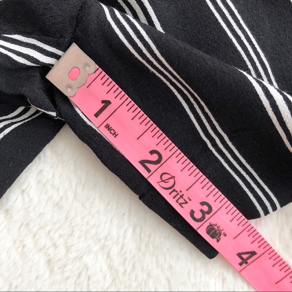 LOFT | Petite Striped Flutter Sleeve Romper NWOT - Picture 15 of 15